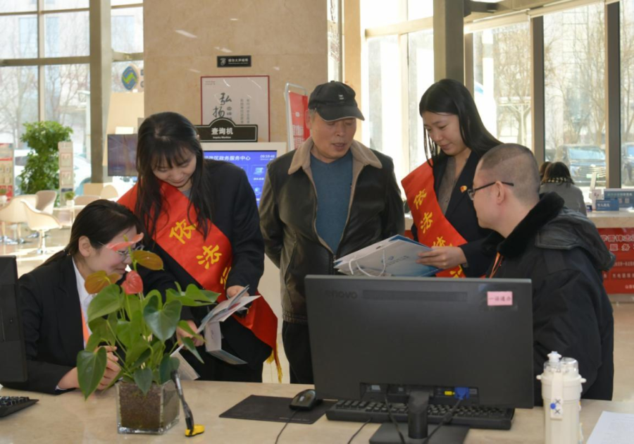 普及統(tǒng)計法律知識，營造良好統(tǒng)計氛圍——山西轉(zhuǎn)型綜改示范區(qū)開展宣傳活動推動社會經(jīng)濟咨詢服務(wù)